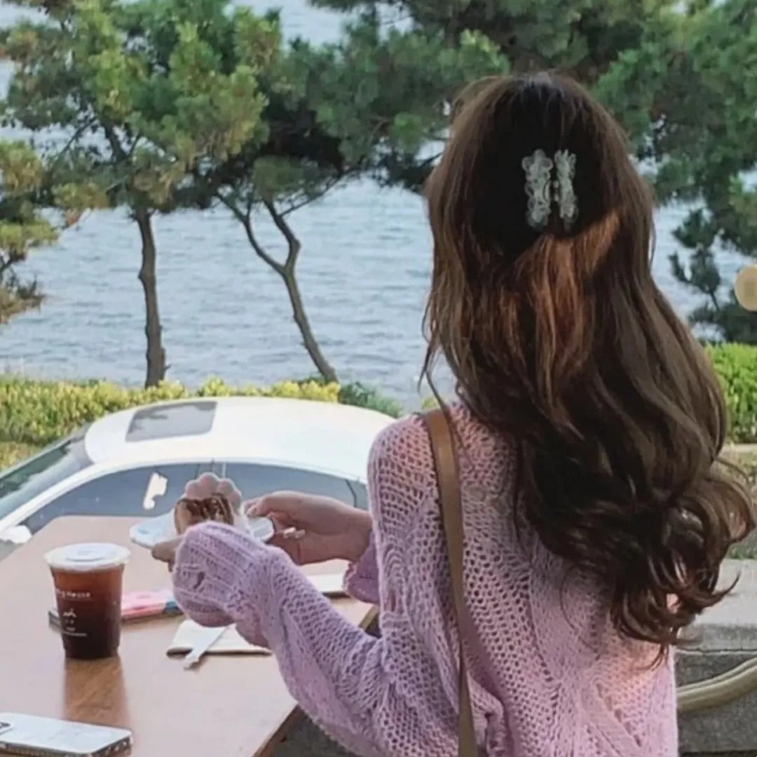 闪亮女孩封面